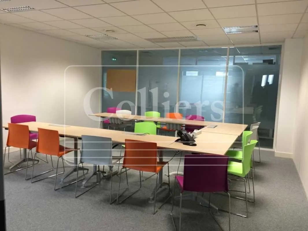 Office in Marseille to rent Interior Photo- Image 1 of 4