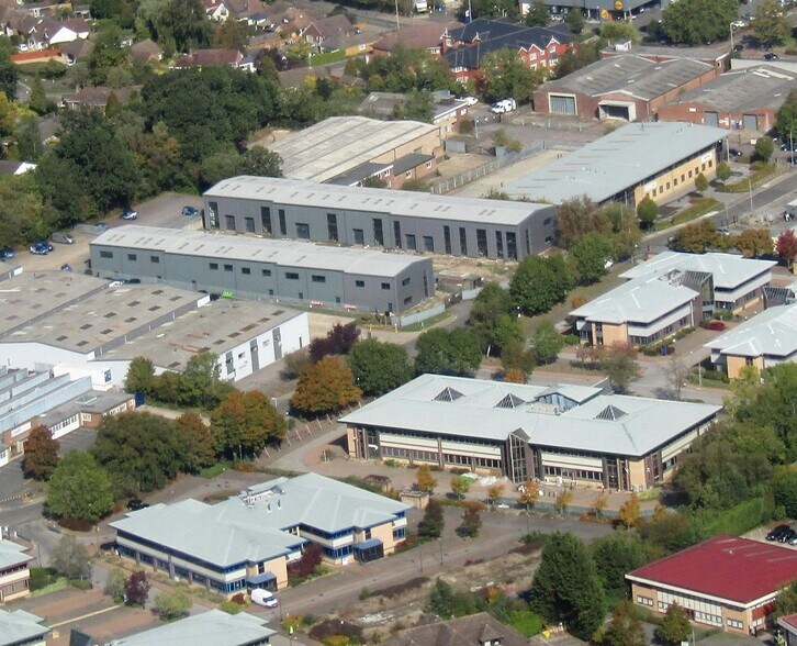 Fishponds Rd, Wokingham to rent - Building Photo - Image 1 of 1