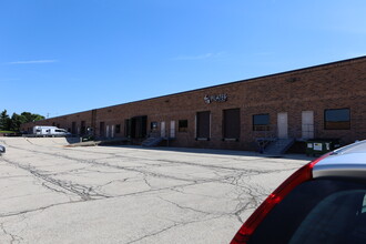 5000-5040 Ashland Way, Franklin, WI for rent Building Photo- Image 2 of 3