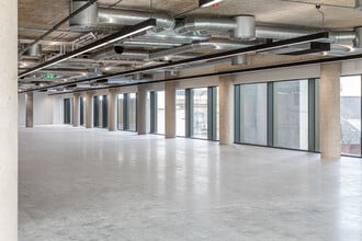 City North, Finsbury Park, London to rent Building Photo- Image 2 of 5