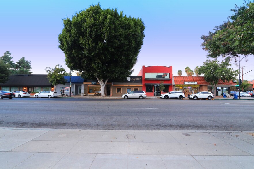 3806 W Magnolia Blvd, Burbank, CA for sale - Building Photo - Image 1 of 1