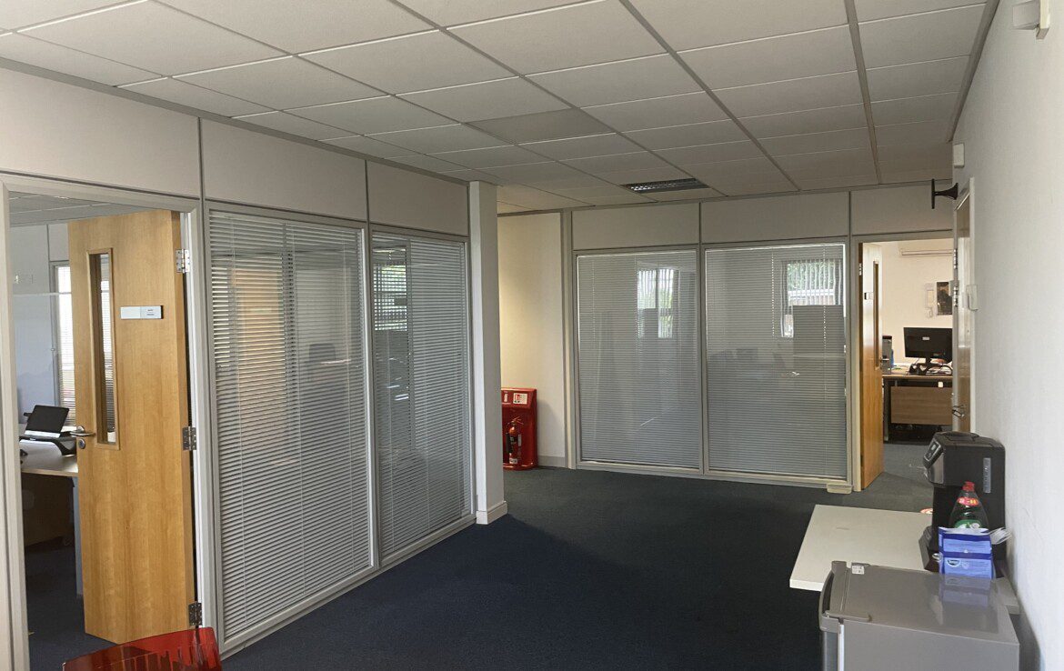 Hazell Dr, Newport to rent Interior Photo- Image 1 of 7