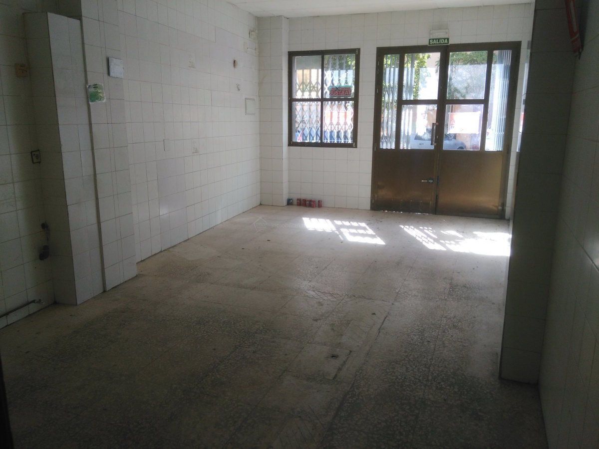 Retail in Cáceres to rent Building Photo- Image 1 of 5