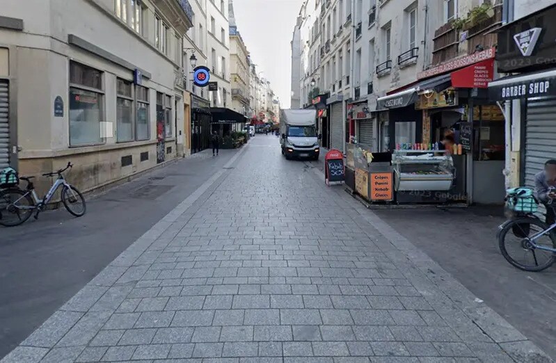 Retail in Paris to rent - Building Photo - Image 2 of 2