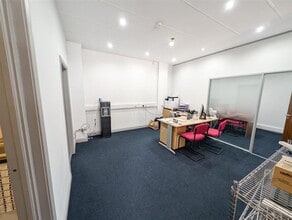 Market Pl, Dartford to rent Interior Photo- Image 2 of 6