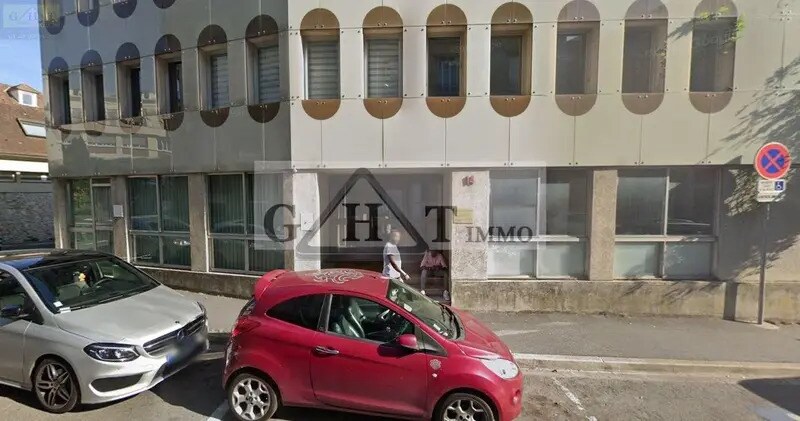 Office in Melun for sale Building Photo- Image 1 of 2