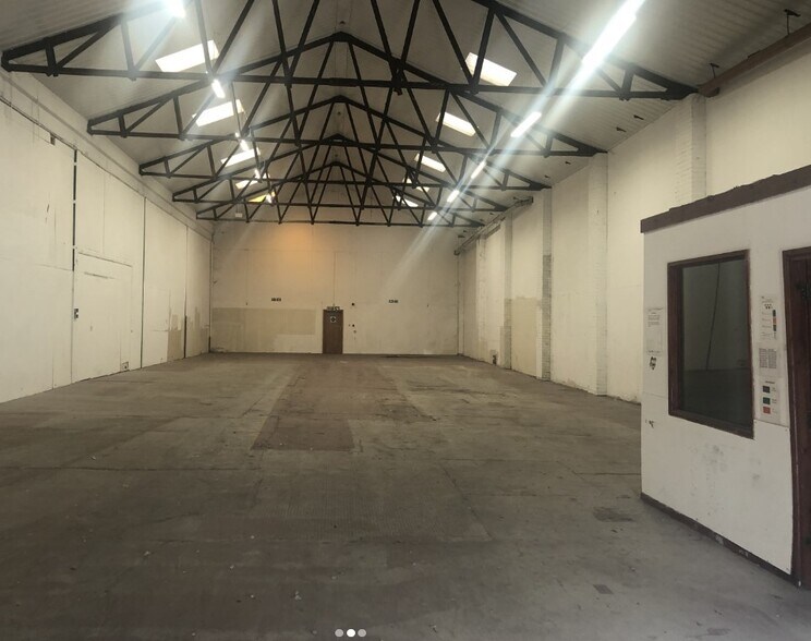 Severn Rd, Welshpool to rent - Interior Photo - Image 3 of 4