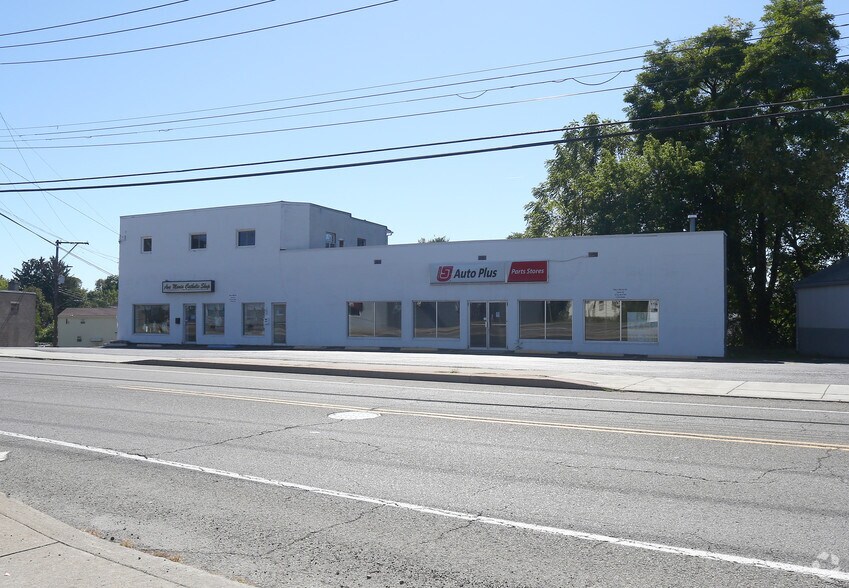 166-168 Harry L Dr, Johnson City, NY for rent - Building Photo - Image 1 of 5