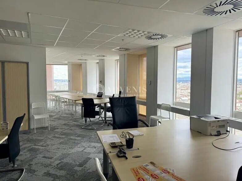 Office in Lyon to rent - Interior Photo - Image 2 of 6