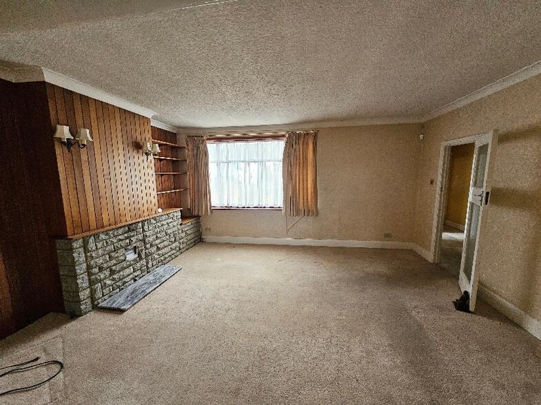 143 Watling St, Gillingham for sale - Interior Photo - Image 3 of 3