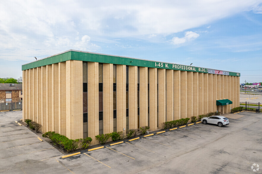 4615 N I-45, Houston, TX for rent - Building Photo - Image 1 of 17