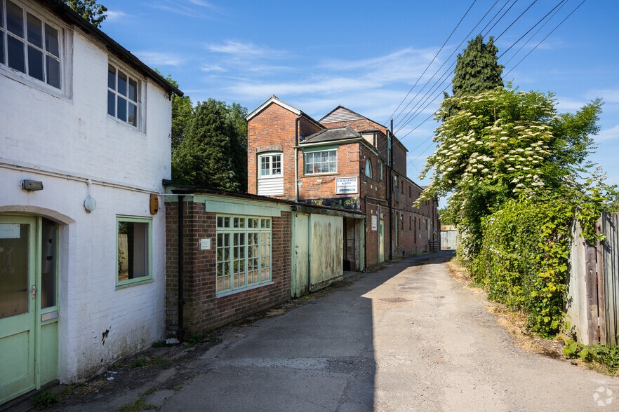 High St, Battle to rent - Building Photo - Image 2 of 3
