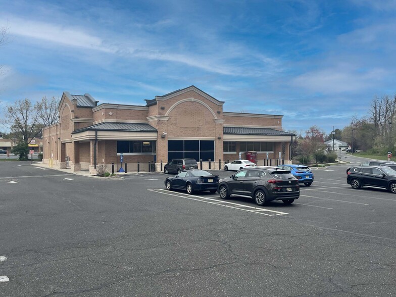 235 N Maple Ave, Marlton, NJ for rent - Building Photo - Image 1 of 6