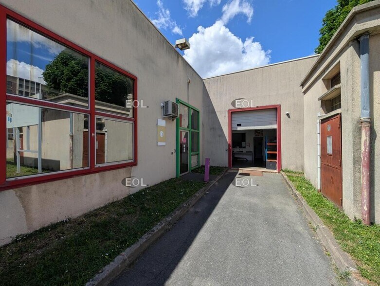 Light Industrial in Ivry Sur Seine to rent - Building Photo - Image 2 of 8