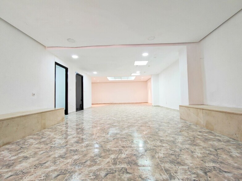 Blas, 68, Elche, Alicante for sale - Interior Photo - Image 3 of 17