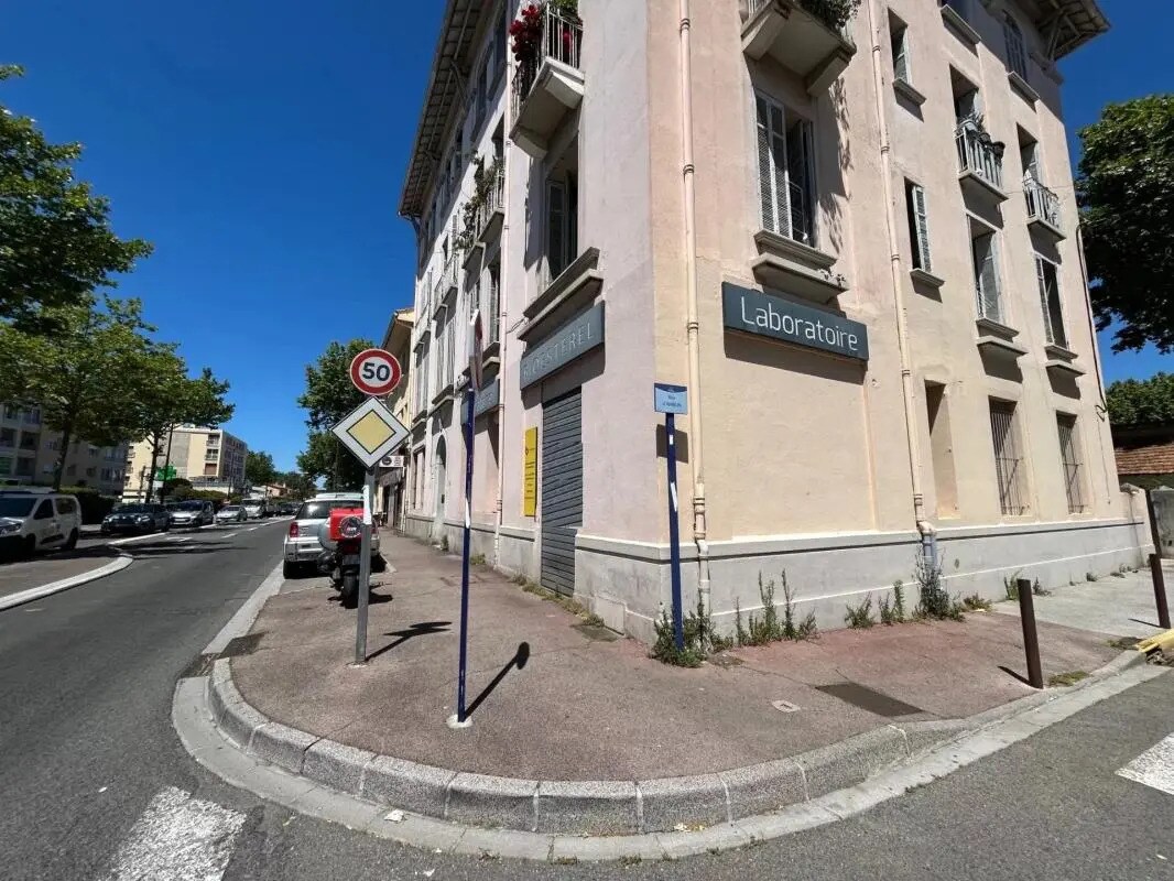 1637 Avenue Marechal De Lattre De Tassigny, Fréjus for sale Building Photo- Image 1 of 24