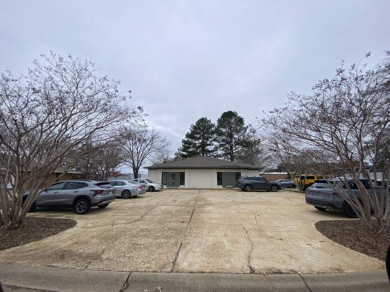 106 Office Park Dr, Brandon, MS for sale - Building Photo - Image 2 of 12