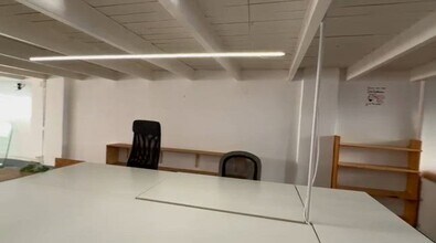 Office in Barcelona, Barcelona to rent - Commercial Listing Video 
