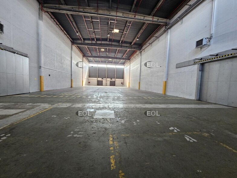 Industrial in Orly to rent - Building Photo - Image 3 of 18