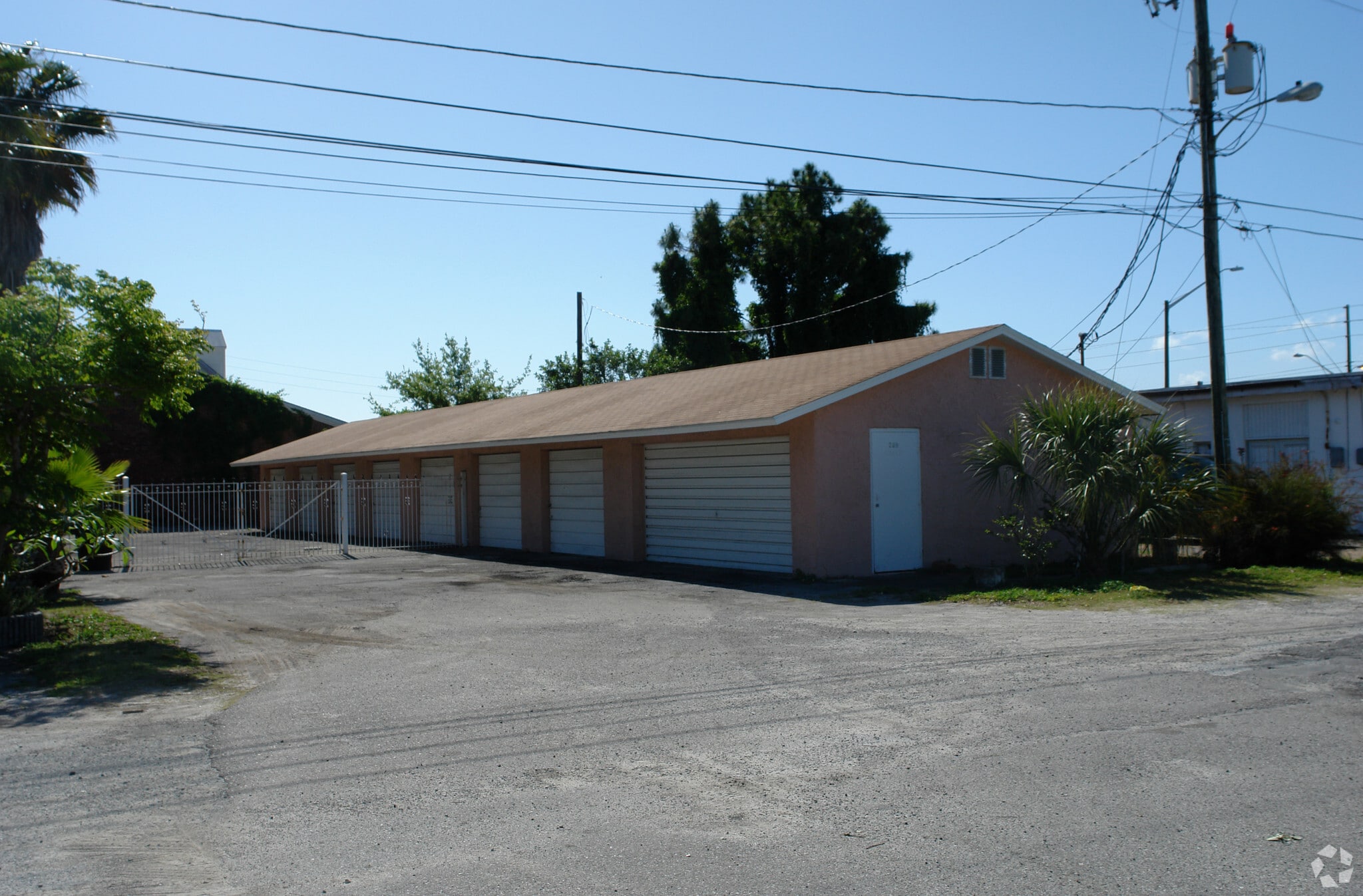 Commercial Property in Clearwater portfolio of 2 properties for sale on LoopNet.co.uk Primary Photo- Image 1 of 3