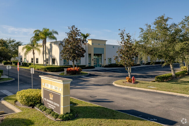 More details for 580-584 NW University Blvd, Port Saint Lucie, FL - Office, Office/Medical for Rent