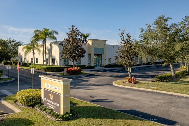 More details for 580-584 NW University Blvd, Port Saint Lucie, FL - Office / Medical to Rent