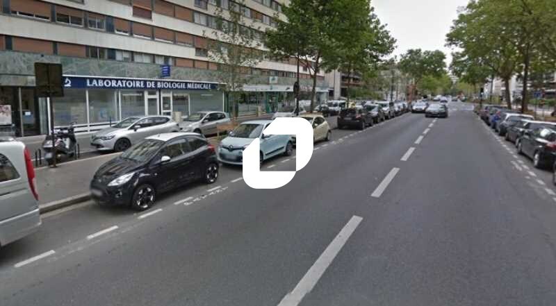 Retail in Boulogne Billancourt to rent Building Photo- Image 1 of 2