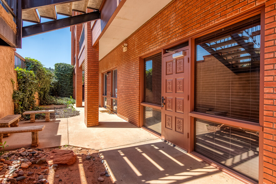 1785 W Highway 89A, Sedona, AZ for rent - Building Photo - Image 2 of 23