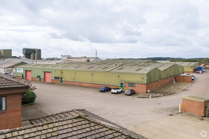 Lichfield Rd, Branston to rent - Building Photo - Image 3 of 4