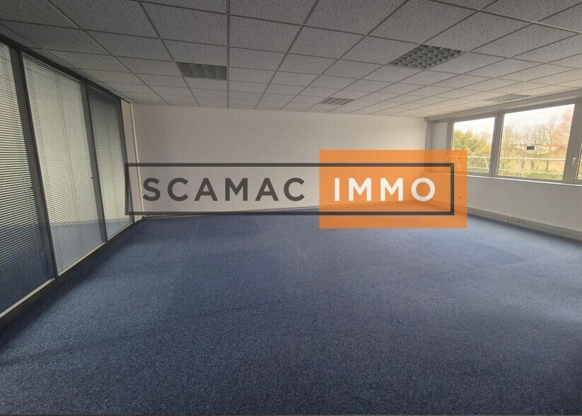 Office in Mitry-Mory to rent - Interior Photo - Image 3 of 7