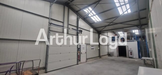 Vente Local d'activités 1 180 m²