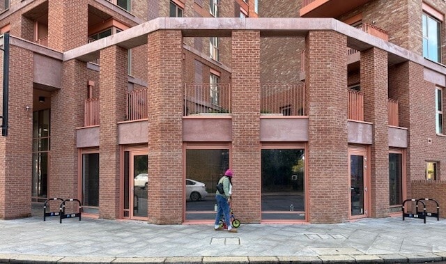 40 Chesnut Rd, London to rent Building Photo- Image 1 of 5