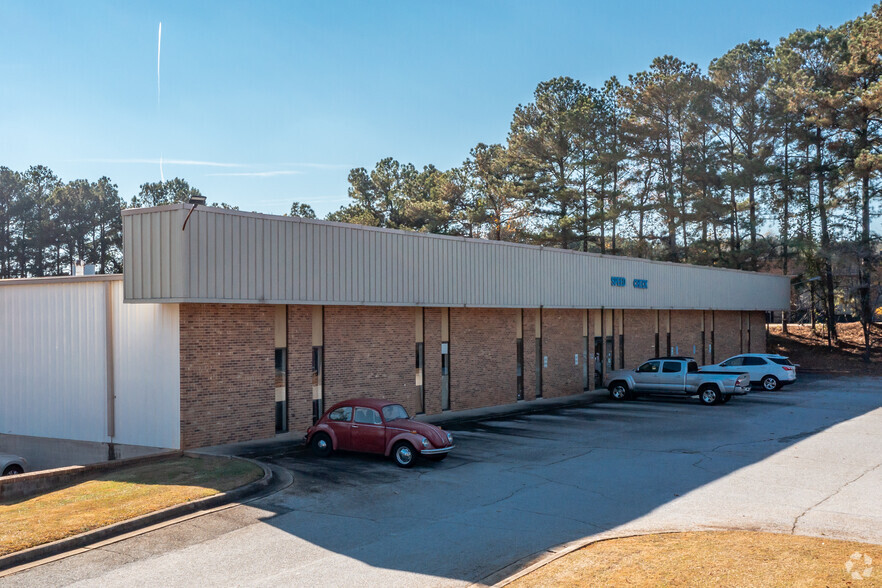 5345 Truman Dr, Decatur, GA for rent - Building Photo - Image 1 of 6