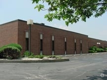 5633-5675 W Howard St, Niles, IL for rent - Building Photo - Image 3 of 5