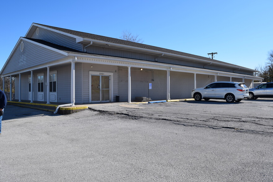 2401 Main St, Lexington, MO for sale - Building Photo - Image 1 of 4