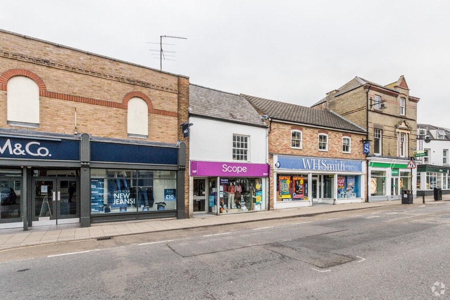 11 Broad St, March to rent - Building Photo - Image 2 of 2