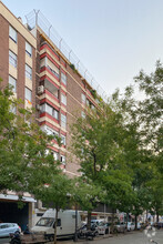 Calle Alcalde Sáinz de Baranda, 35, Madrid, Madrid for rent Building Photo- Image 1 of 2