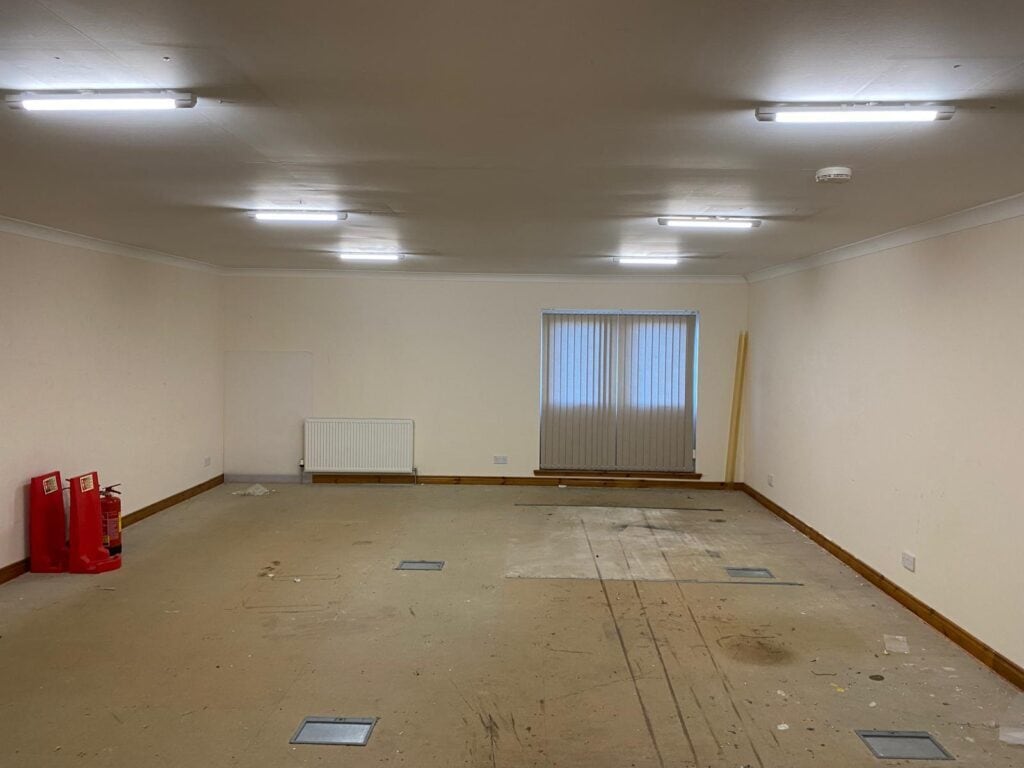 Banbeath Industrial Estate, Leven for sale Interior Photo- Image 1 of 6