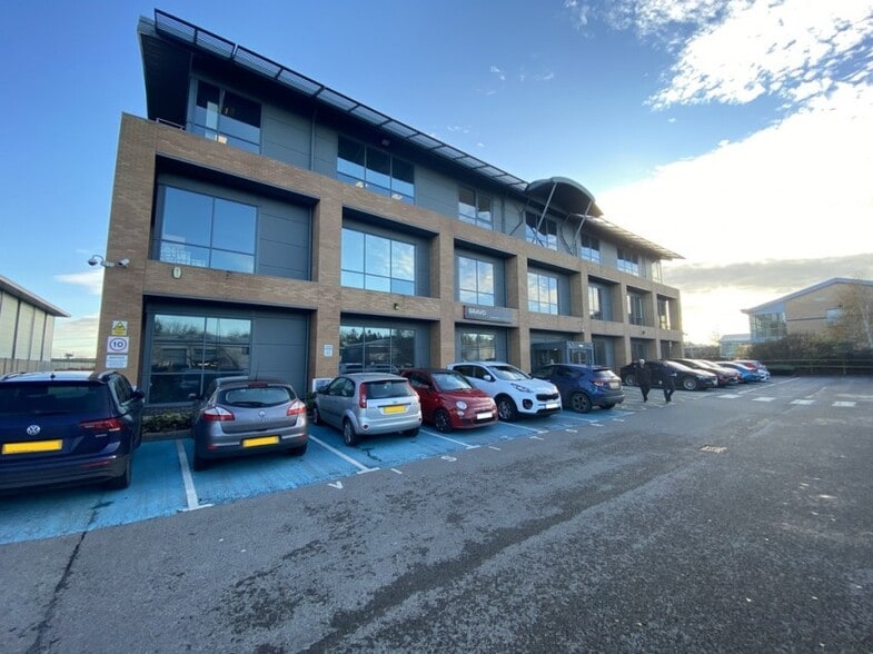 Grimbald Crag Clos, Knaresborough to rent - Primary Photo - Image 1 of 2