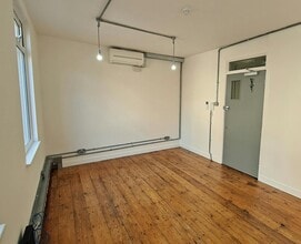 372 Old St, London to rent Interior Photo- Image 2 of 2