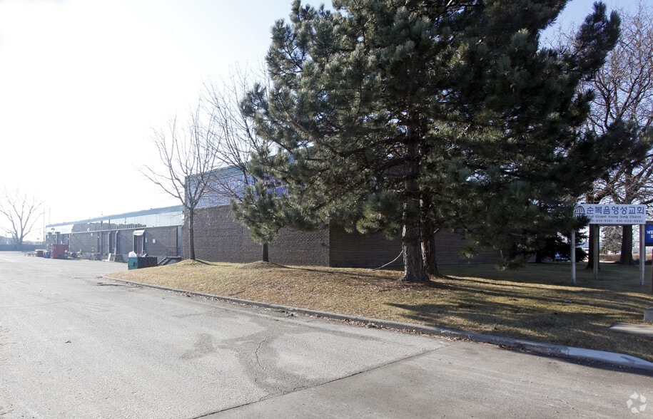 1 Westside Dr, Toronto, ON to rent - Building Photo - Image 2 of 12