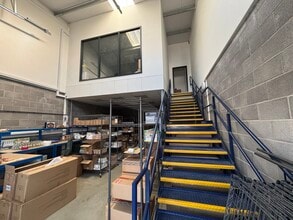 Richard Jones Rd, Minster Lovell to rent Interior Photo- Image 1 of 2