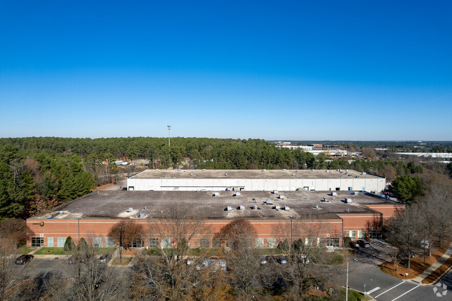 2900 Perimeter Park Dr, Morrisville, NC for rent - Building Photo - Image 2 of 6