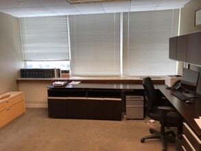 1515 Market St, Philadelphia, PA to rent Building Photo- Image 2 of 3