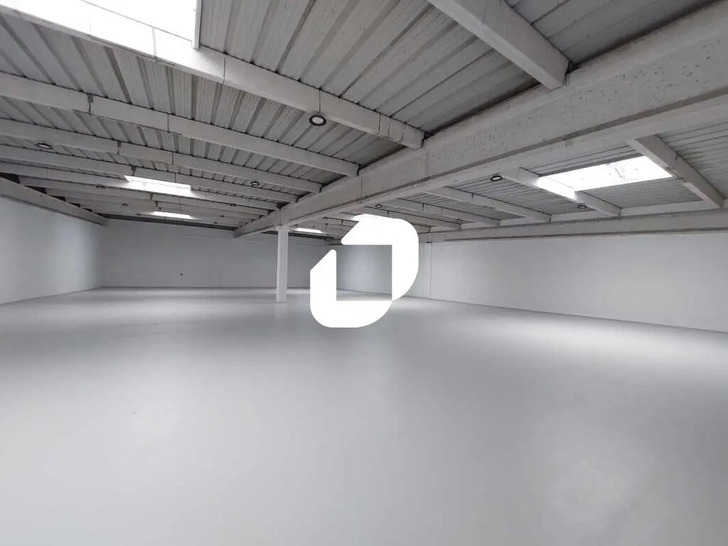 Location Local d'activités 697 m² à 4 316 m² - Photo 1