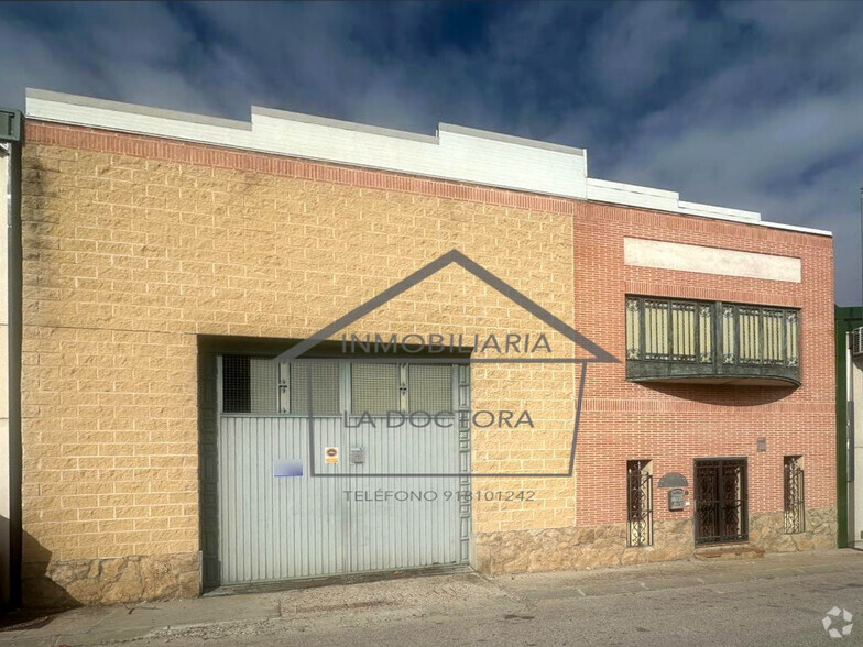 Industrial in Navalcarnero, MAD for rent - Primary Photo - Image 1 of 11