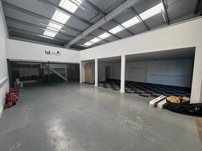 Barrington Way, Darlington to rent Interior Photo- Image 1 of 1