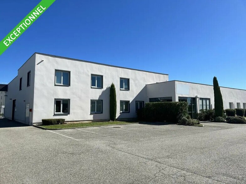 Office in Valence to rent - Building Photo - Image 3 of 6