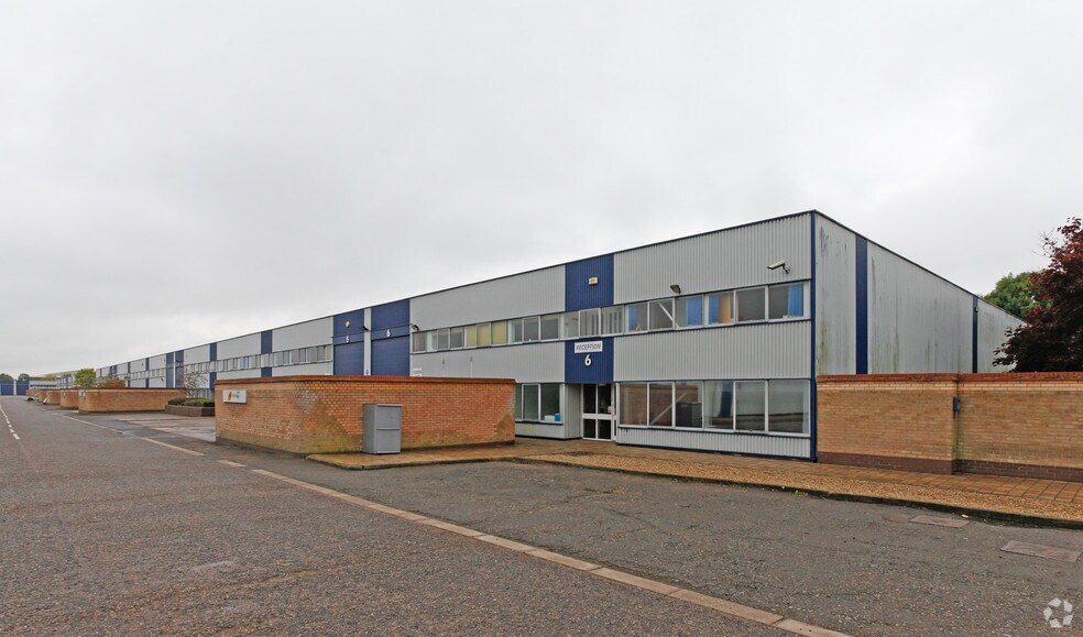 1-6 Holkham Rd, Peterborough to rent - Building Photo - Image 2 of 3