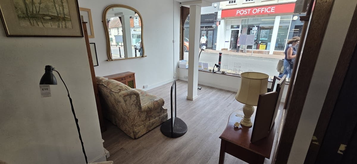 9 High St, Hailsham to rent Interior Photo- Image 1 of 9